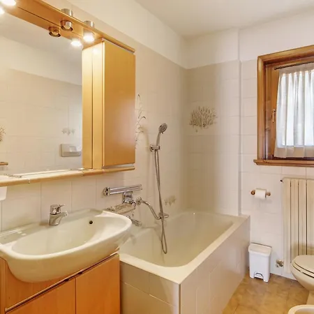 Edelweiss Apartament *